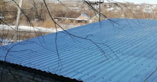 Демонтаж поликарбоната с крыши в Новокуйбышевске - услуги по доступной цене от 620 рублей