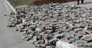 Демонтаж тротуарной плитки Новокуйбышевск, цена от 2945 руб.